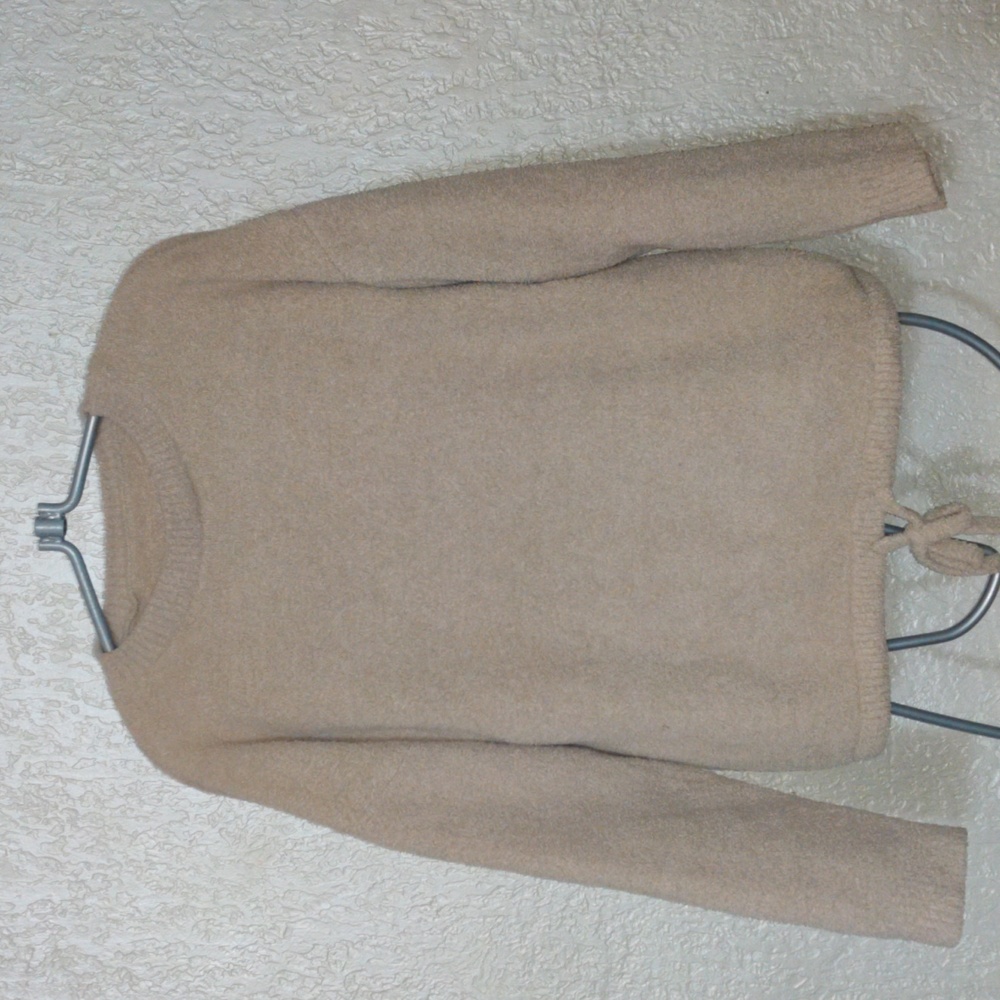 comfy luxe lounge set. Top and pants. Cream. Size s/m.